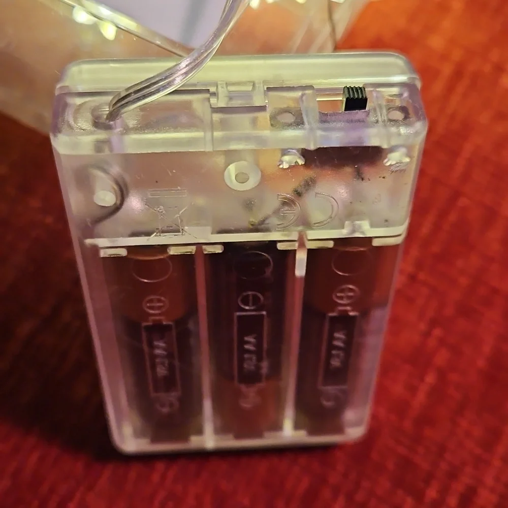 Free People Starry String Lights Mini White 7' Copper Wire With 3 Batteries NWT - Picture 11 of 16